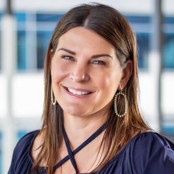 Headshot of corporate employee Lisa Thomsen